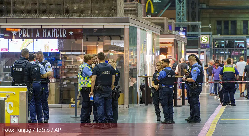 policija frankfurt.webp